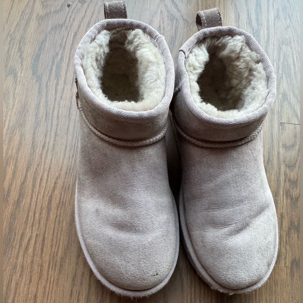 UGG Classic Ultra Mini Boots kids 5 lavender Suede Shearling Cozy Winter Slip-On - Picture 7 of 8
